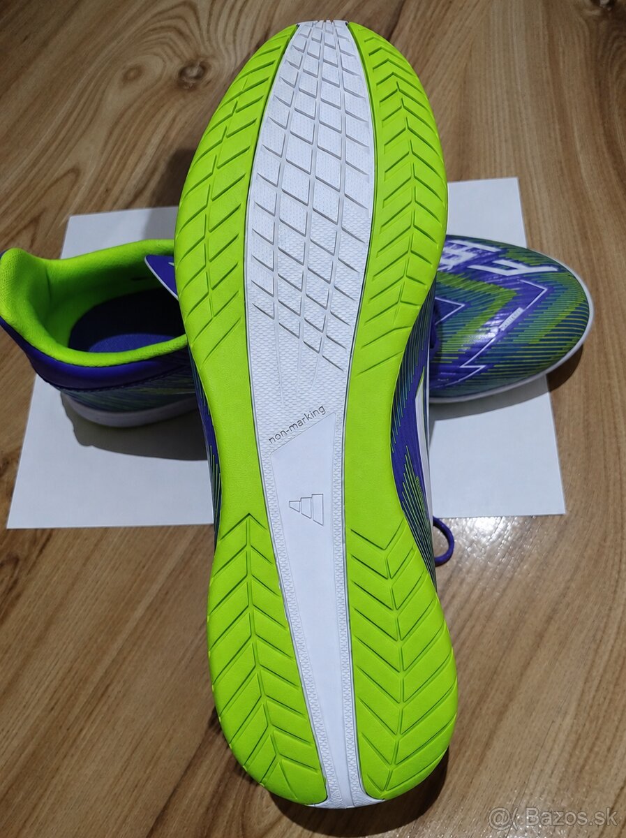 Adidas halovky 44 2/3 - 2