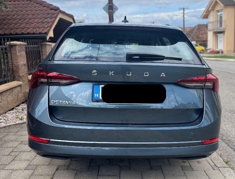 Škoda Octavia Combi 2.0 TDI SCR Ambition DSG - 2