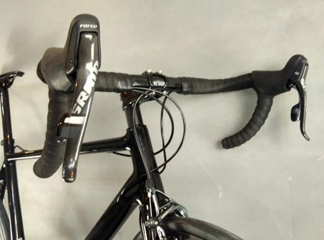 Cestny sportovy karbonovy bicykel - 2