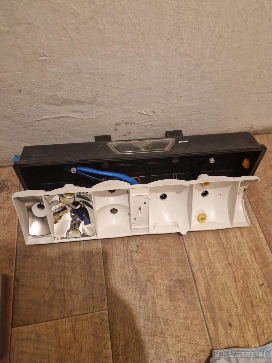 Svetlo Renault Magnum - 2