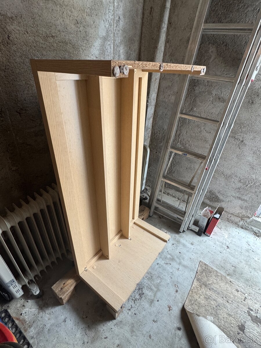 Konferencny stolik ako novy - 2