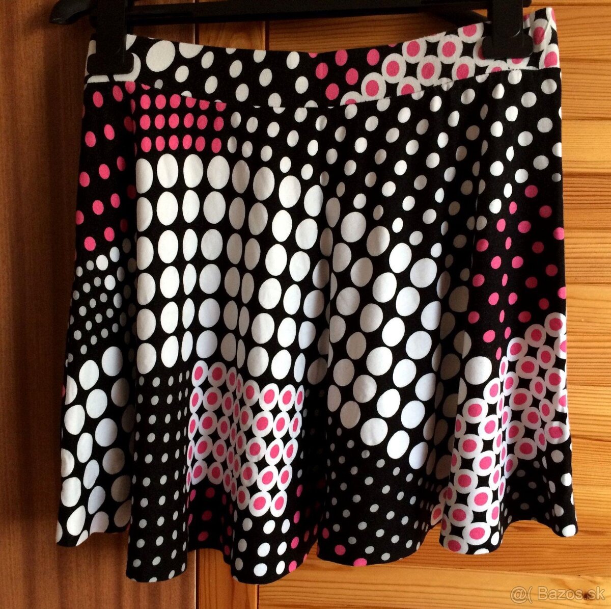 Bodkovaná sukňa, 38 - 2