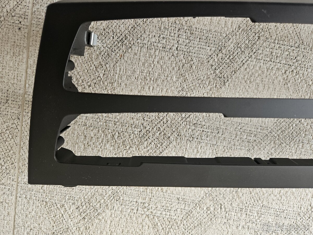 Bmw f20 rámik klimy a radia - 2