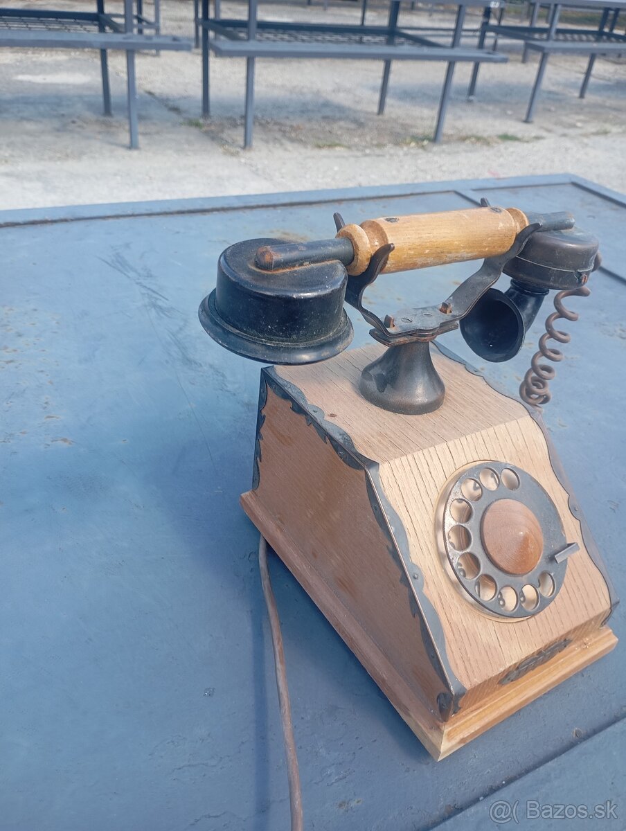 Predám telefóny Tesla - 2