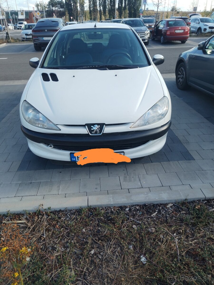 Peugeot 206 benzín - 2