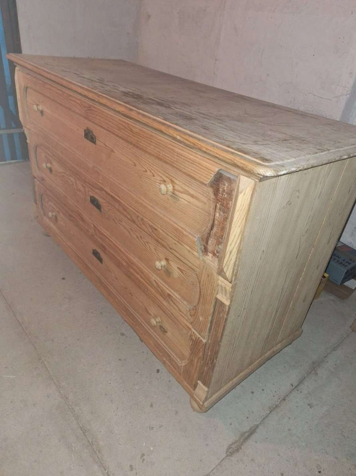 Starožitná komoda - 2