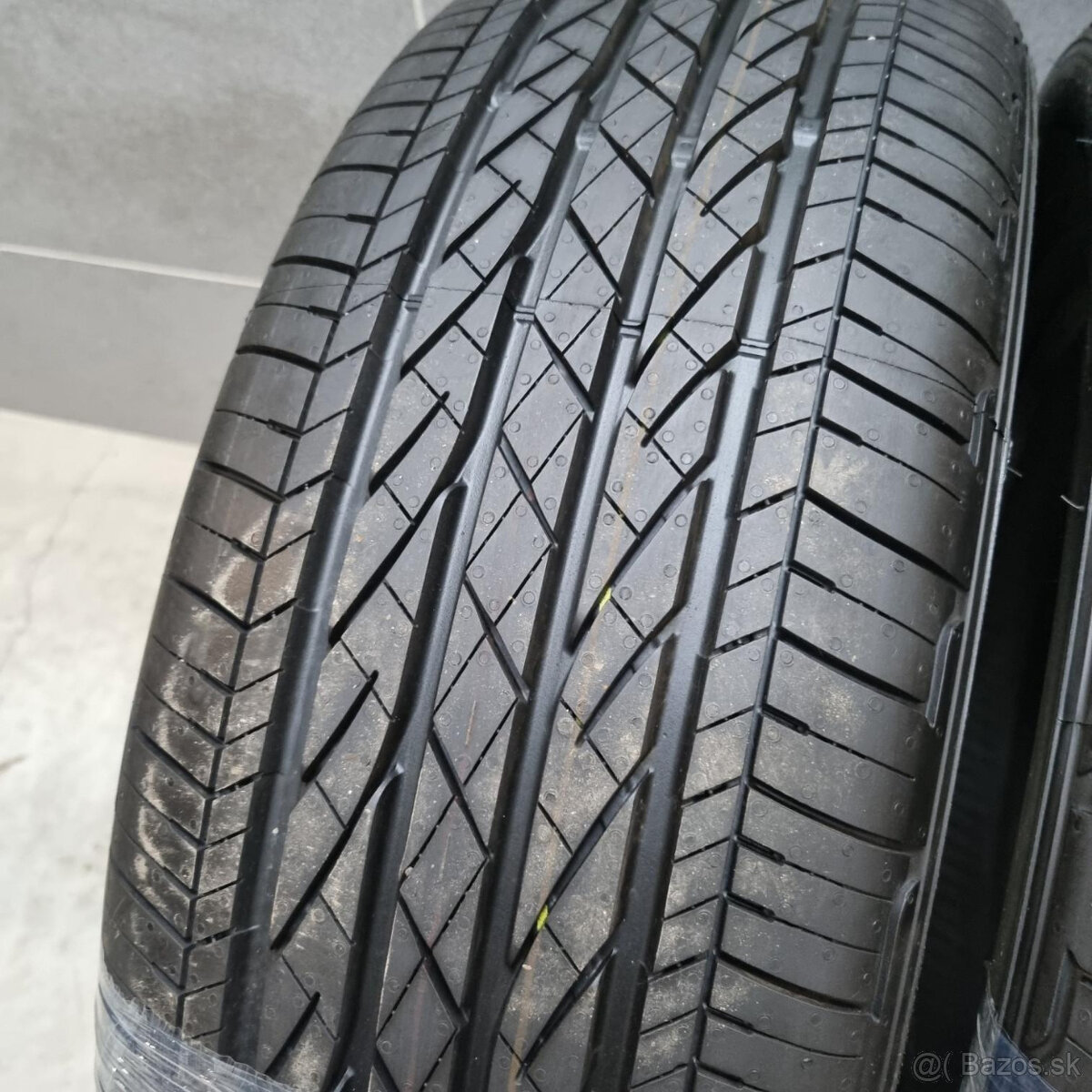 Letné pneumatiky 215/60 R17 BRIDGESTONE - 2
