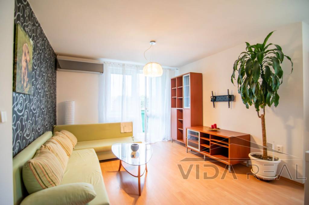 Priestranný 3-izbový byt s dvoma balkónmi v Pezinku, sídlisk - 2