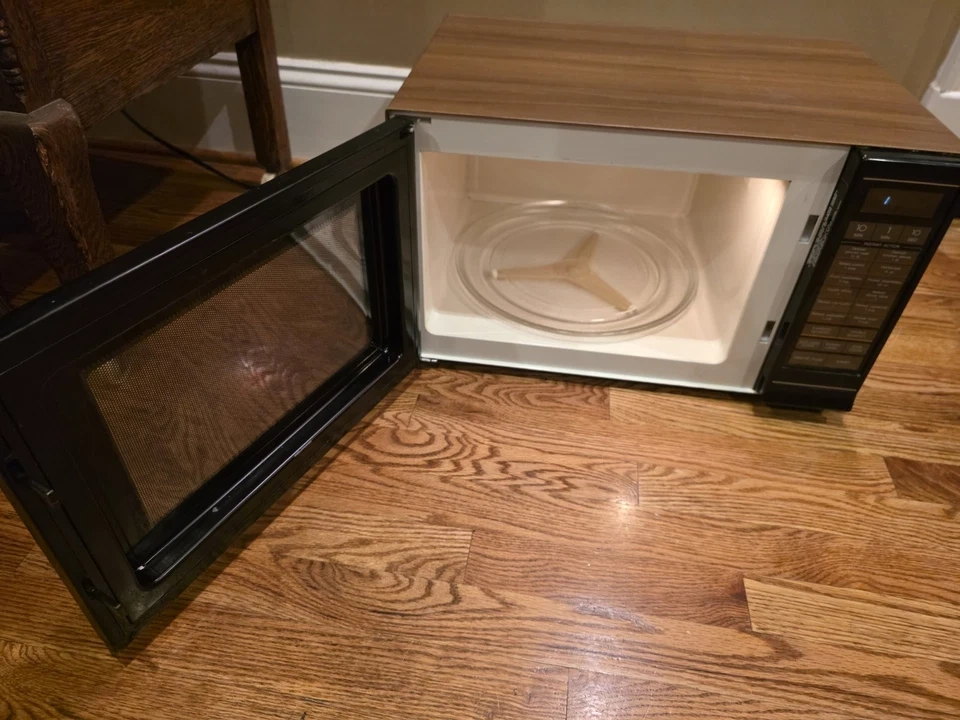 SHARP mikrovlnka - 2