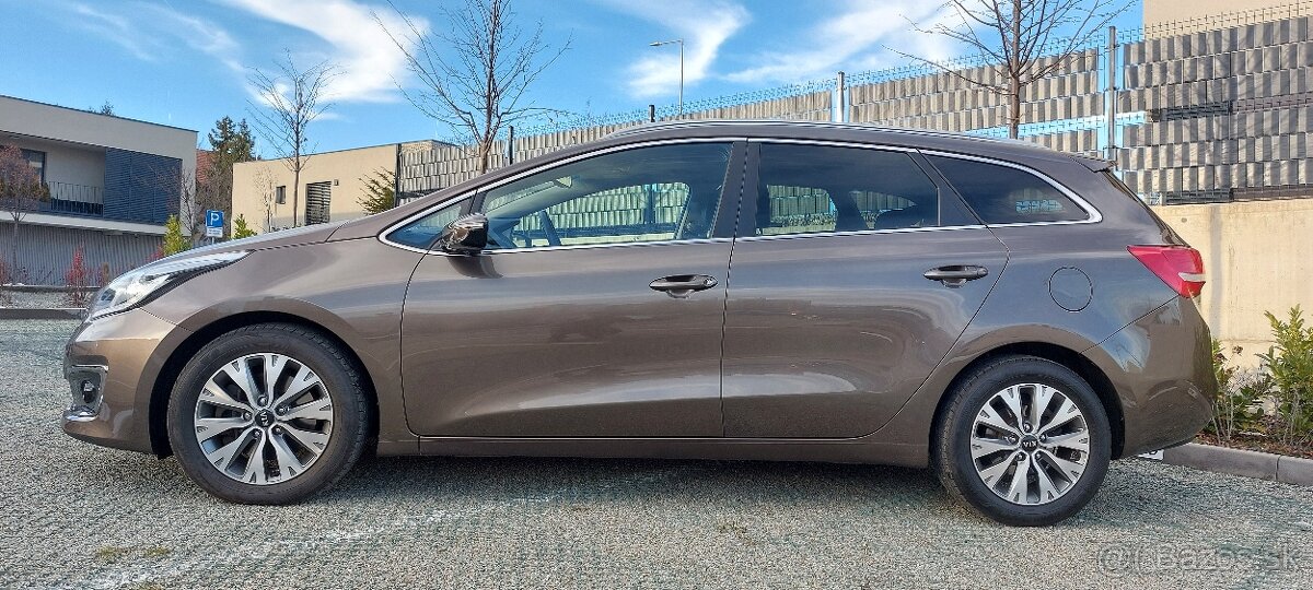 Kia Ceed SW 1.6 CRDi 136k Gold - 2