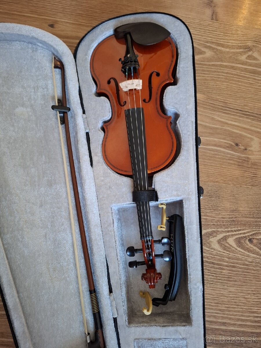 Husle 1/4 - 2