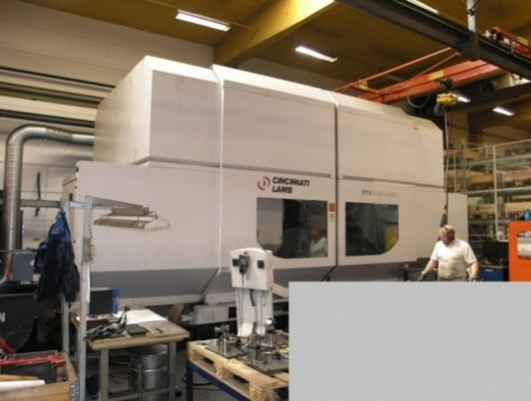 Použité obráběcí centrum, model Cincinnati FTV 850, 2002 - 2
