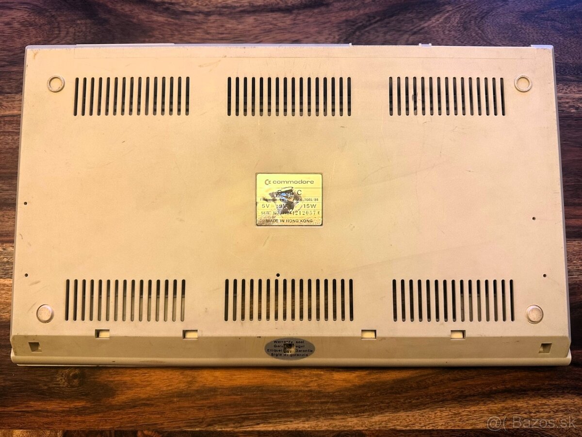 Predám kryt na C64 (shortboard) - 2