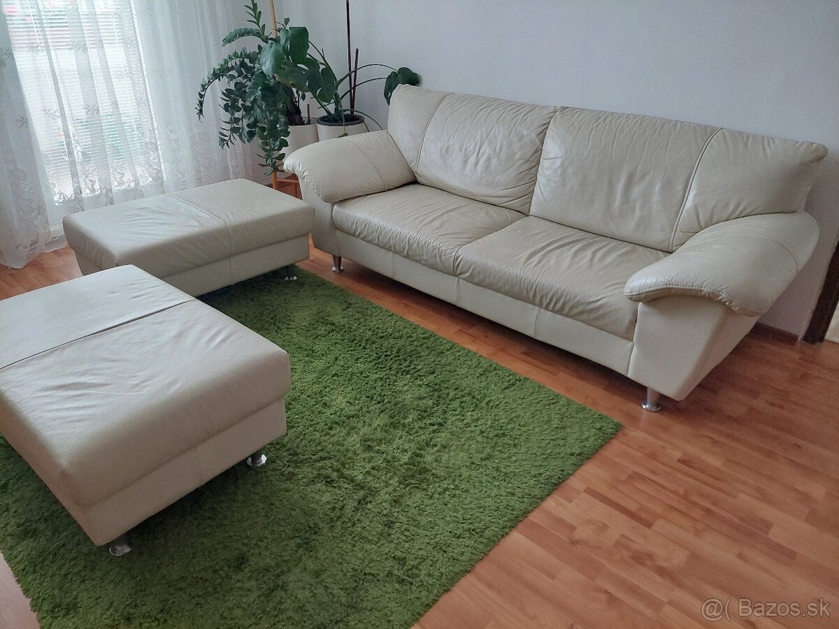 Predám sedačku a dve taburetky - 2