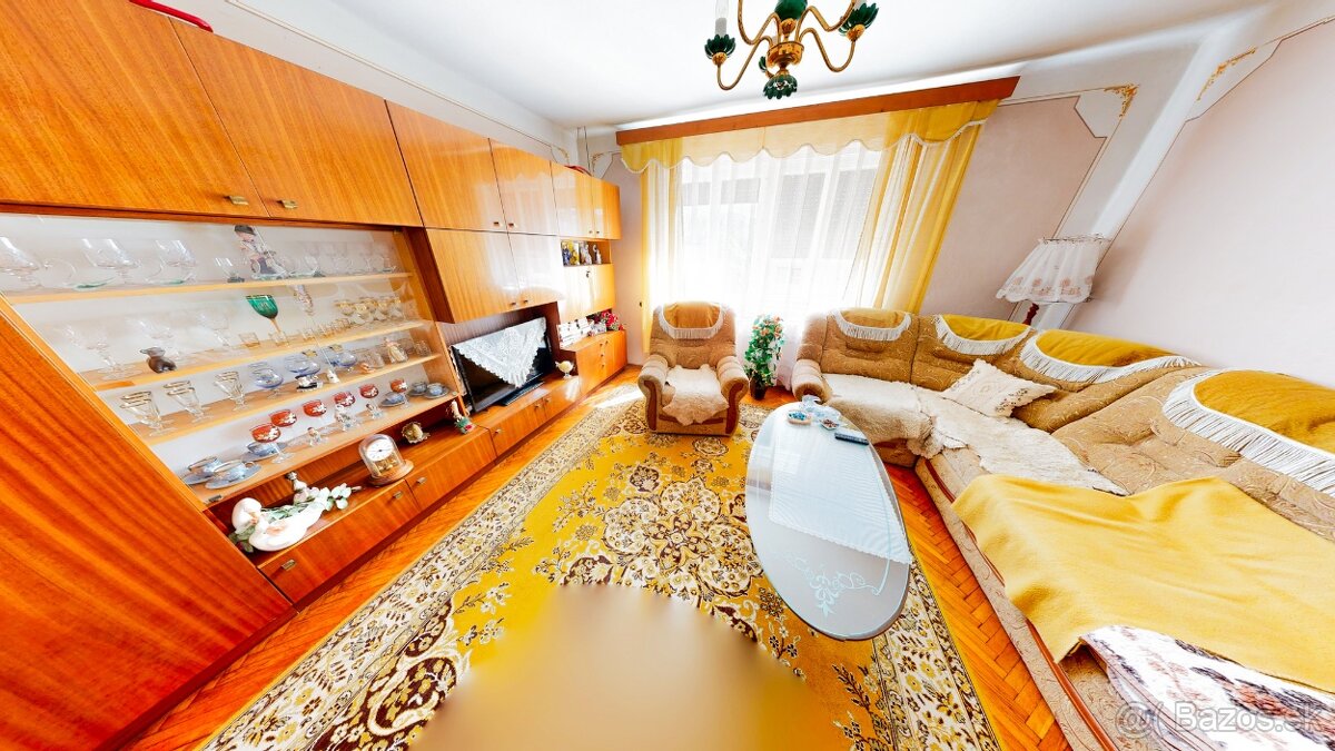 rozľahlý 7i dvojgeneračný rodinný dom , Horné Dubové - 2