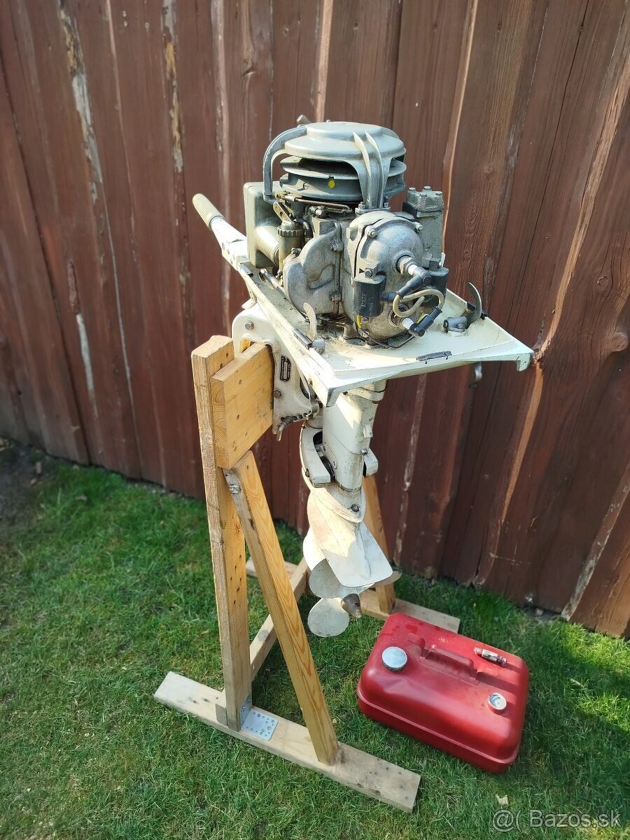 ZÁVESNÝ LODNÝ MOTOR VOLVO PENTA 25HP - 2