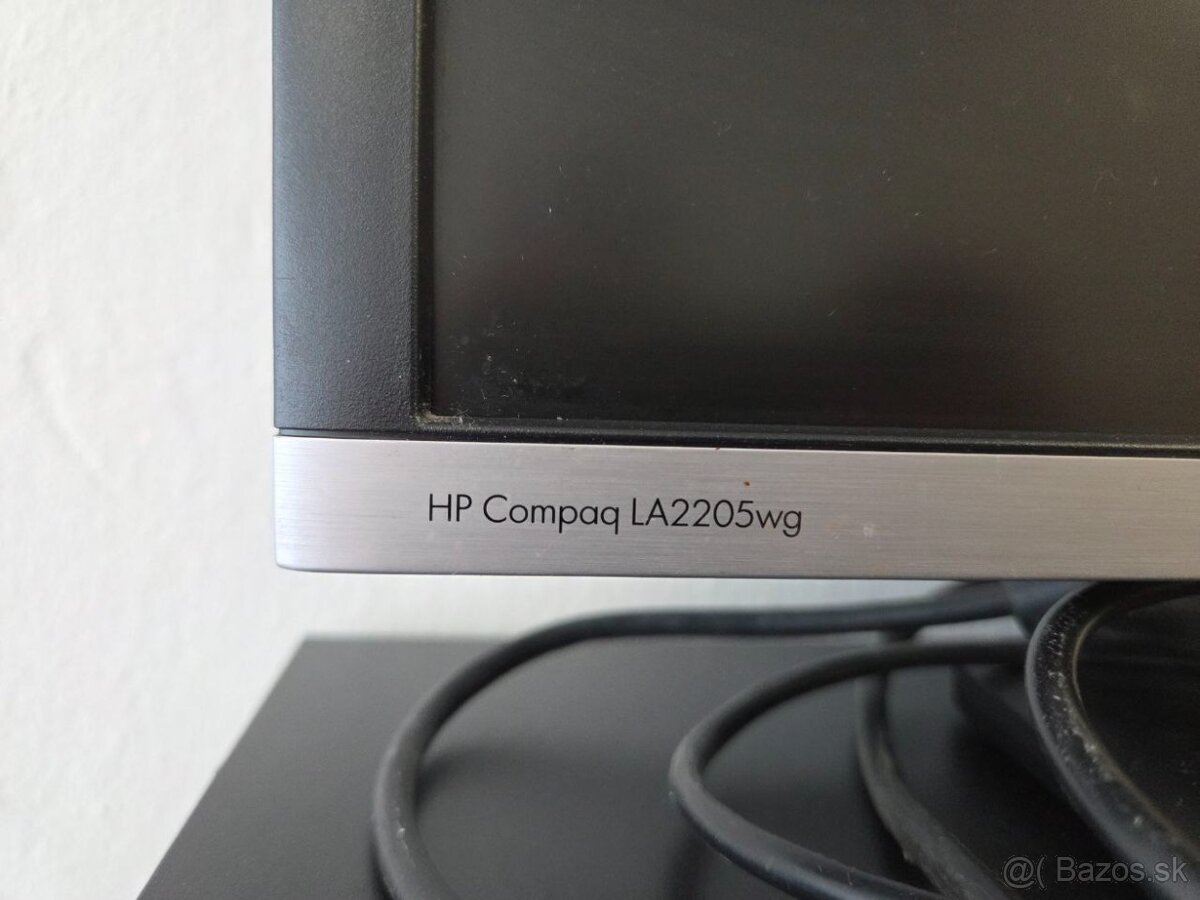 Predám monitor HP Compaq LA2205wg - 2
