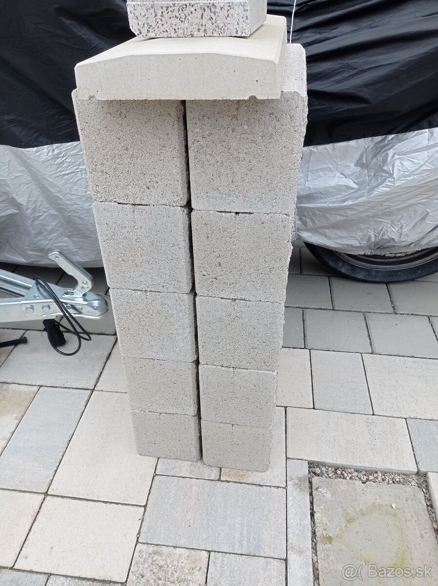 Predám plotové tvárnice - ABW Alpský plot light, biela - 2