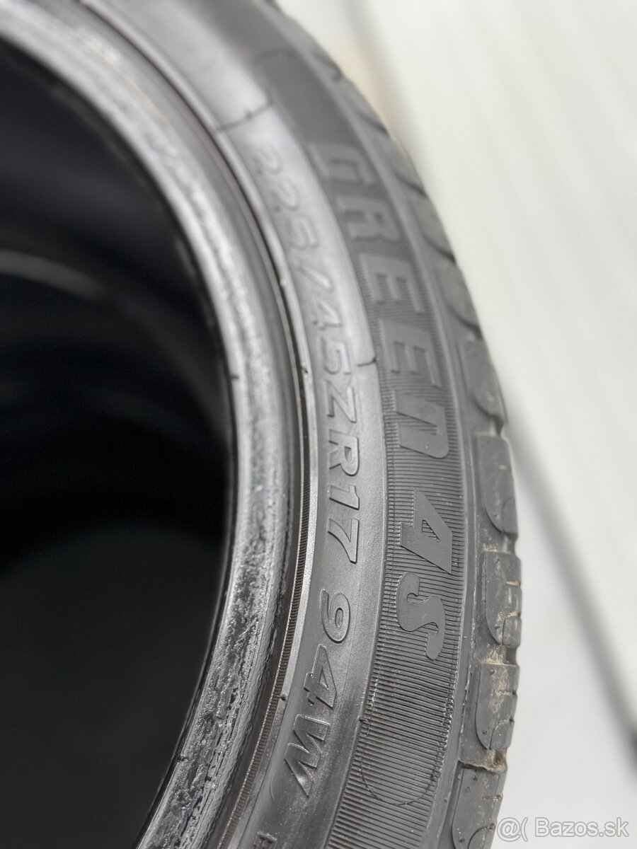 Celoročné pneumatiky 225/45 R17 - 2