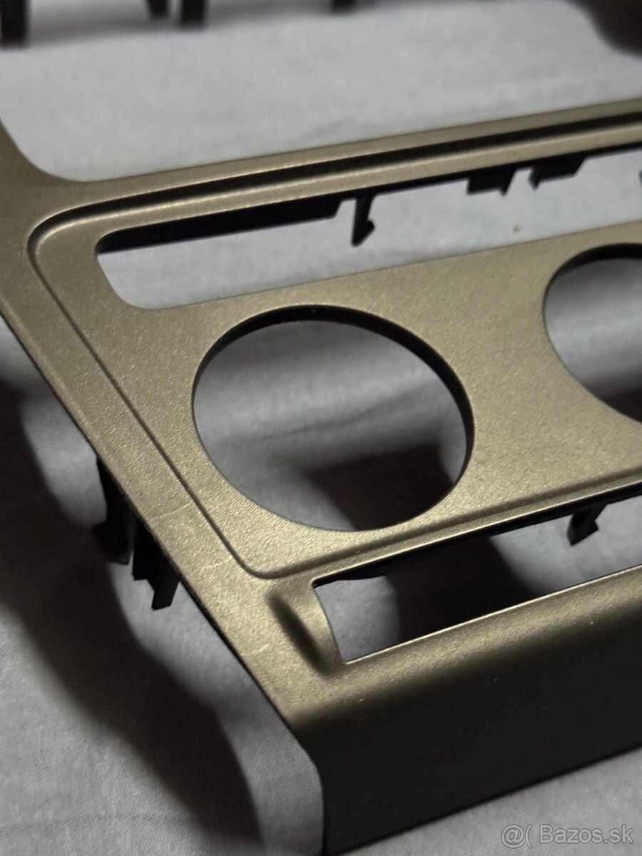 PREDAM RAMCEK PRE AUTORADIO SKODA OCTAVIA II. - 2