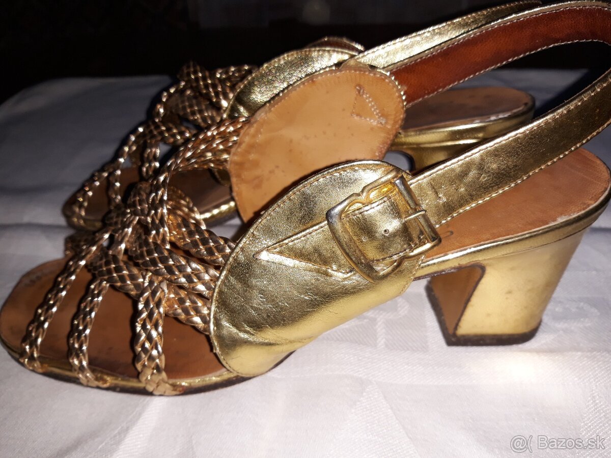 Zlaté sandále - 2
