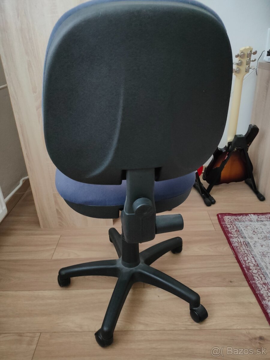 Kancelárska stolicka - 2