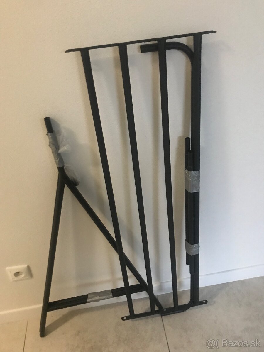 Vešiak na šaty JYSK - 2