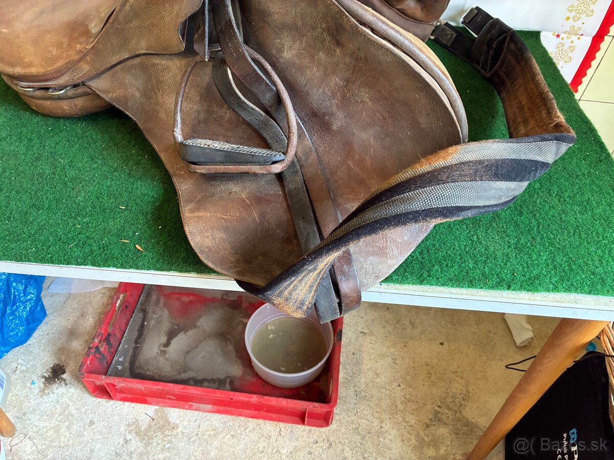 Staré jazdecké sedlo - 2