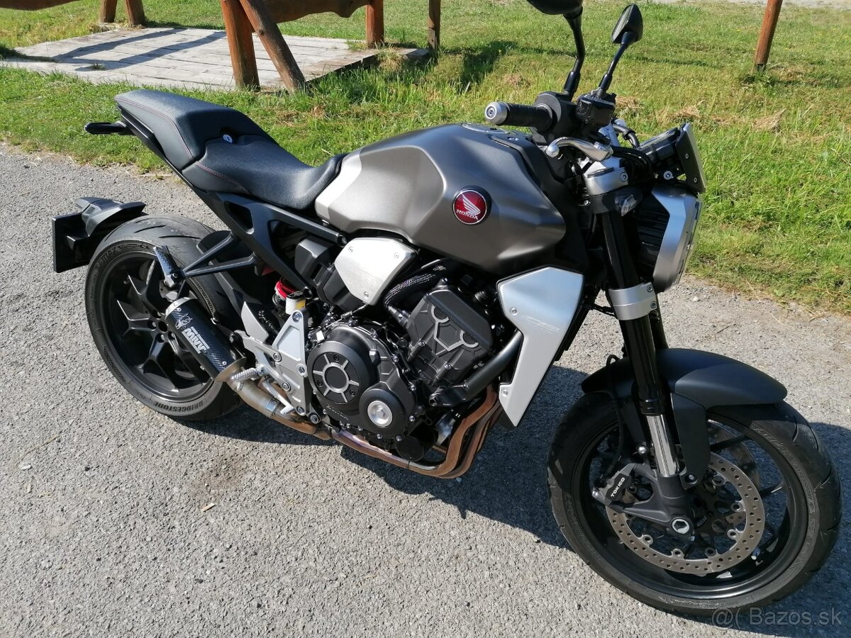 HONDA CB1000R --- len 9000 km QUICKSHIFTER - 2