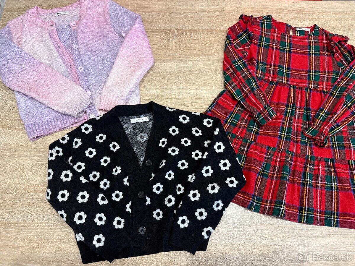 Dievčenský balík oblečenia vo veľkosti 122/128 - 2