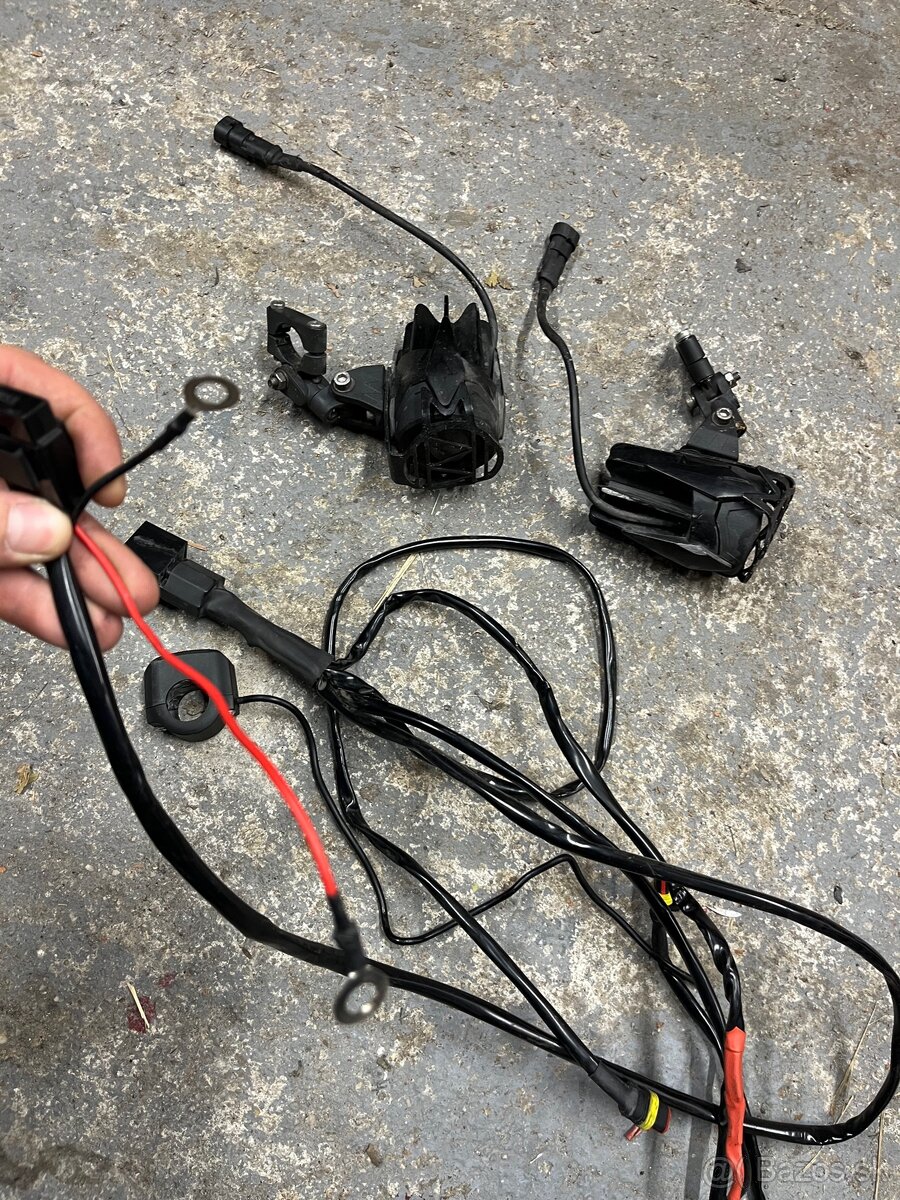 pridavne svetla na moto - 2