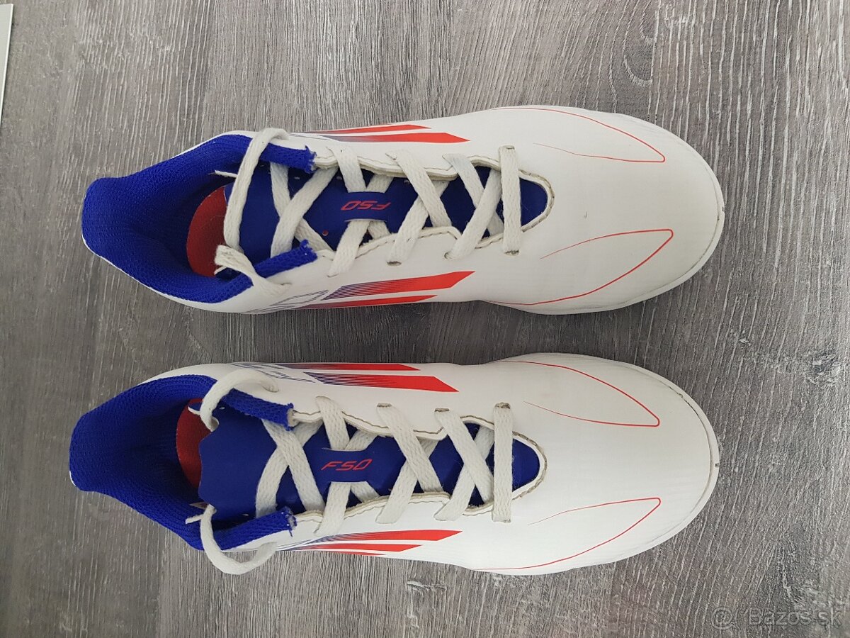 Tenisky adidas - halovky vel.33 - 2