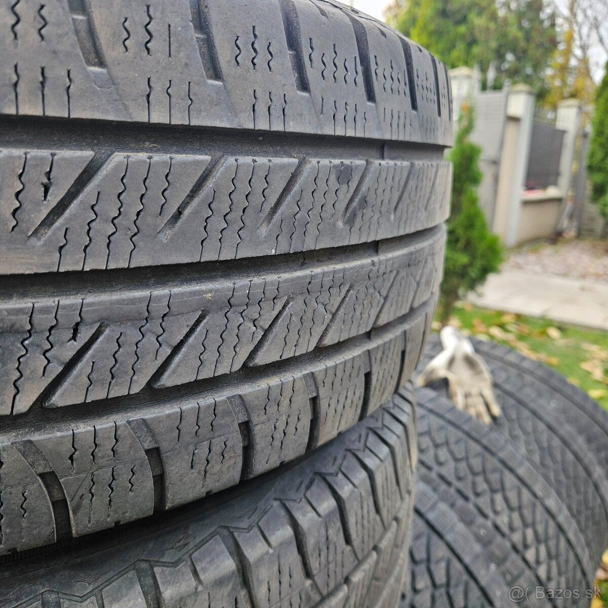 215/65 r16c Good year - 2