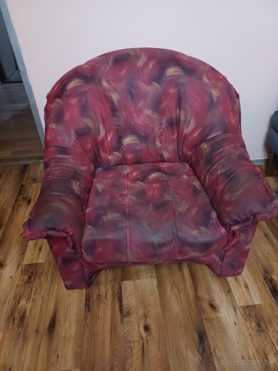 Darujem kreslá. - 2