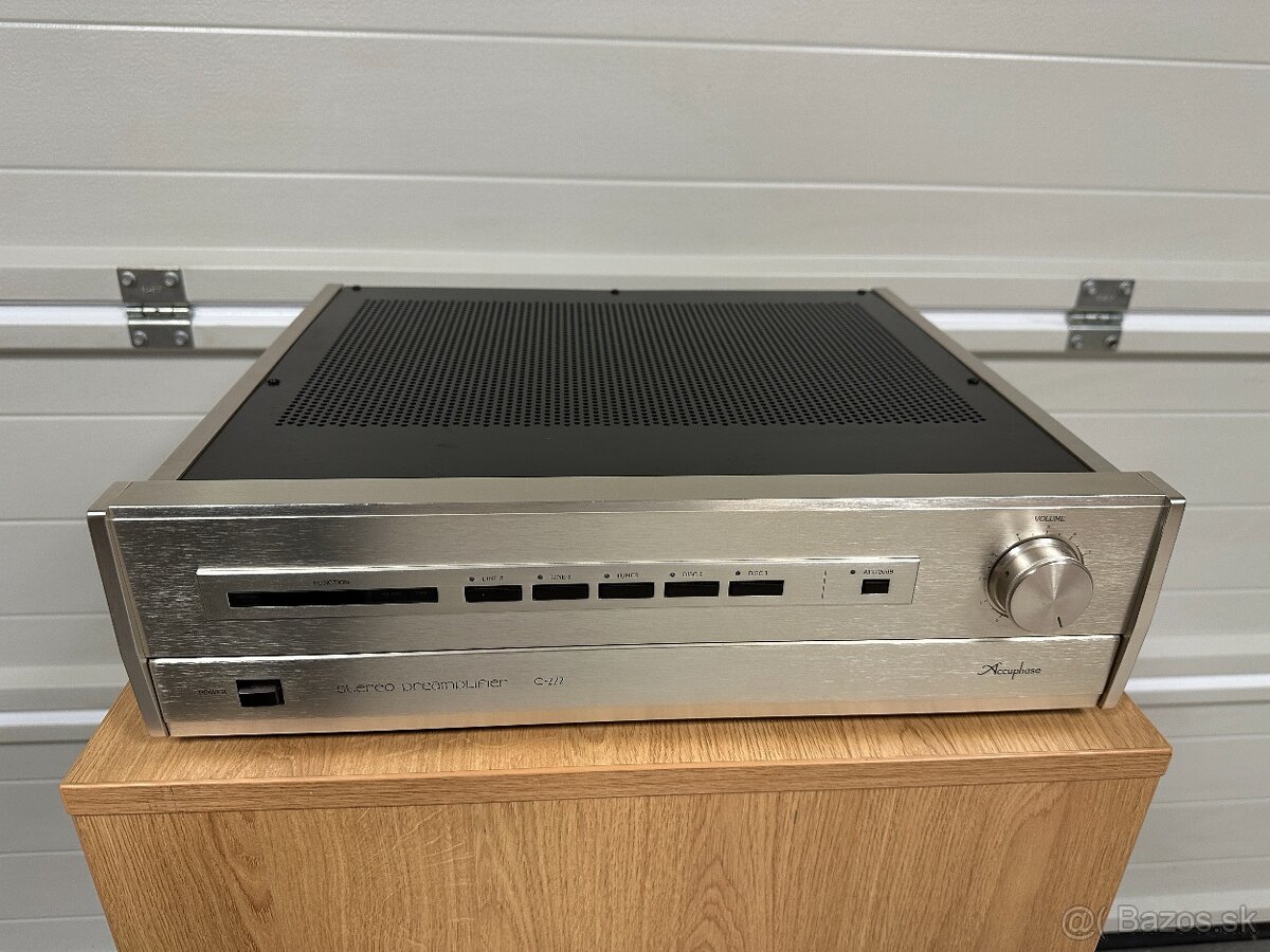 Predám Accuphase C-222 - 2