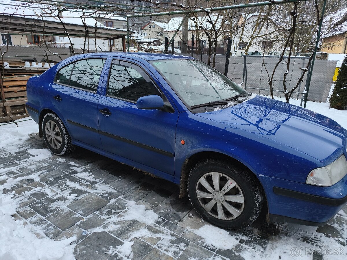 Škoda Octavia 1.6 benzín - 2