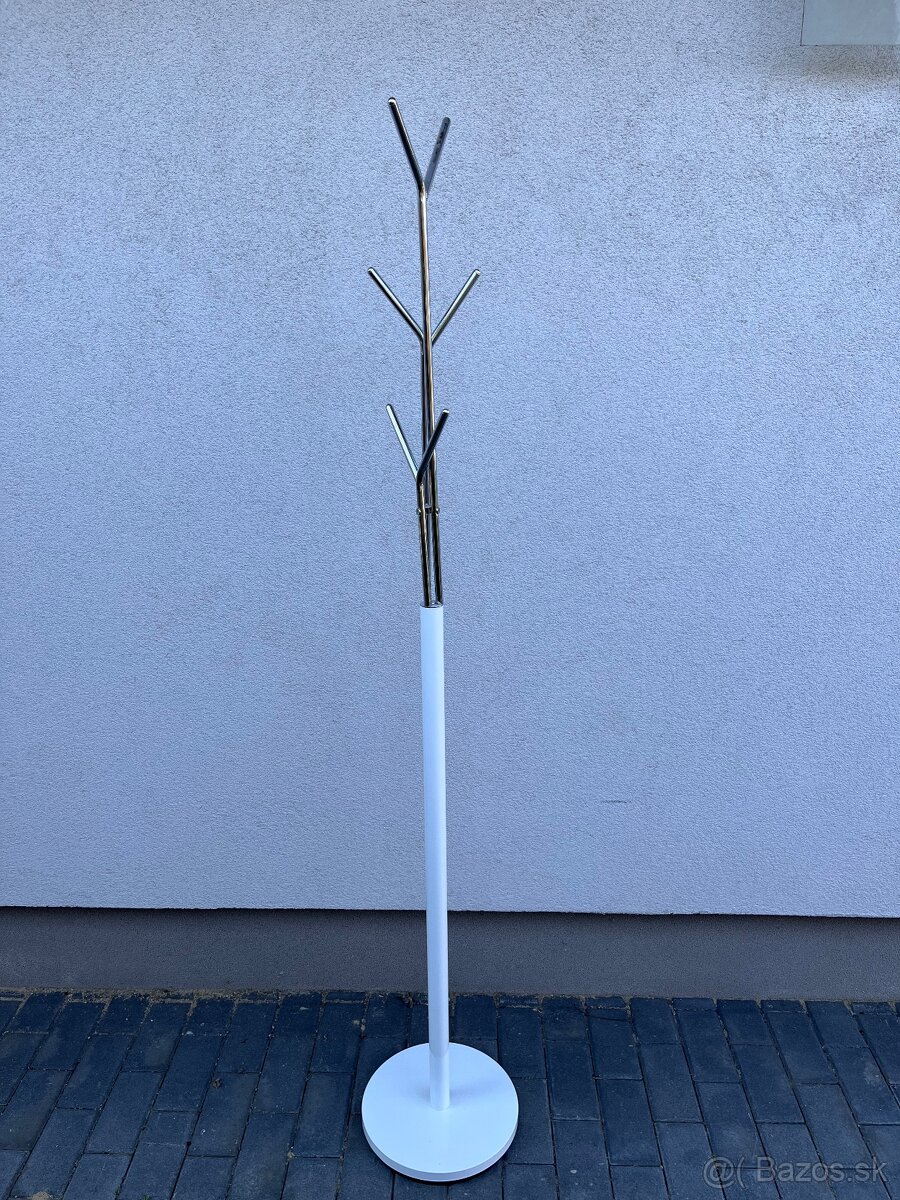 Vešiaky na oblečenie - 2