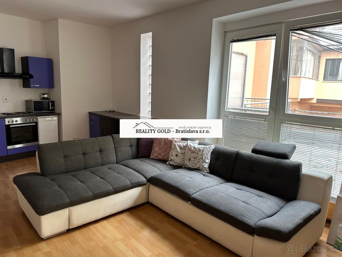 Ponúkame na predaj 3 izb. byt 93 m2 + terasa 25 m2 na Mickie - 2