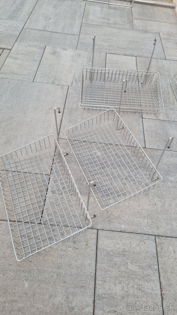 Chrómová sieť v ráme + háčiky - 2