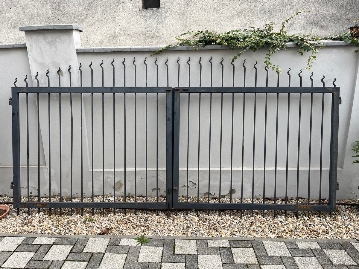 Kovaná brána - 2