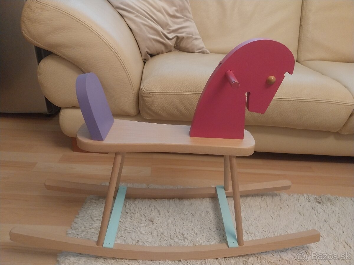 Predám hojdacieho koníka - 2