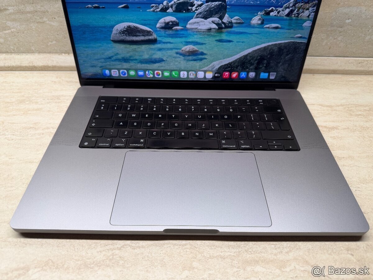 MacBook Pro 16" / M2 Pro / 16GB / 512GB / vesmírne šedý - 2