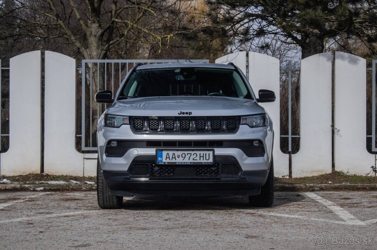 Jeep Compass 1.5 e-Hybrid Night Eagle II / NELAKOVANÉ - 2