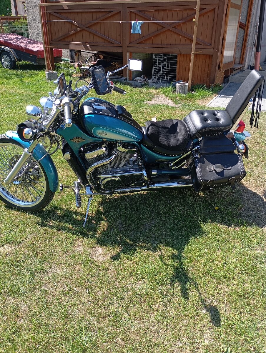 Suzuki Intruder VS800 - 2