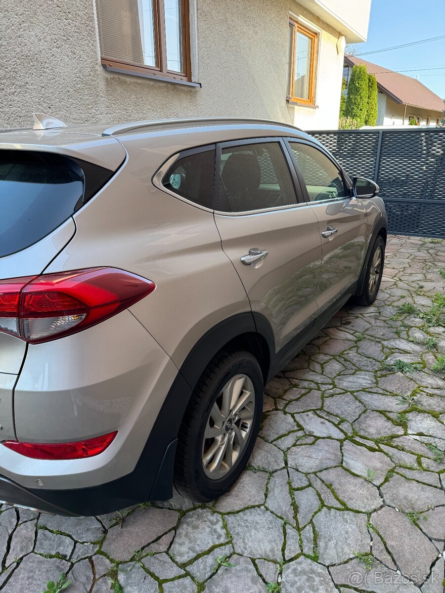 Hyundai Tucson - 2