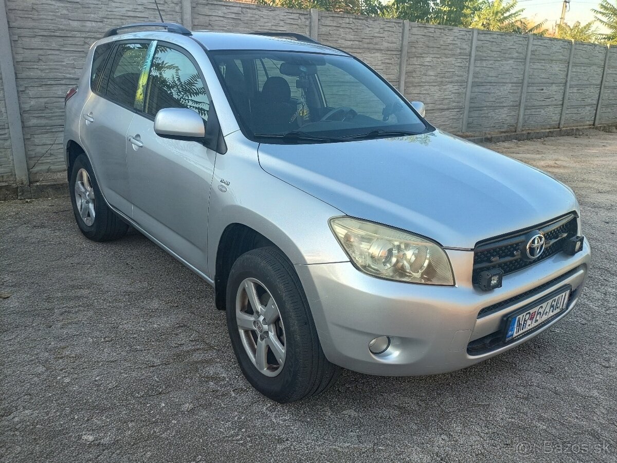 Toyota RAV4 2,2 D 2006, 100 kw - 2