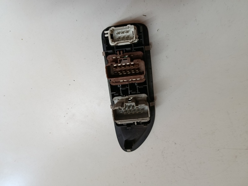 vypinac stahovania auta laguna2 30€ - 2