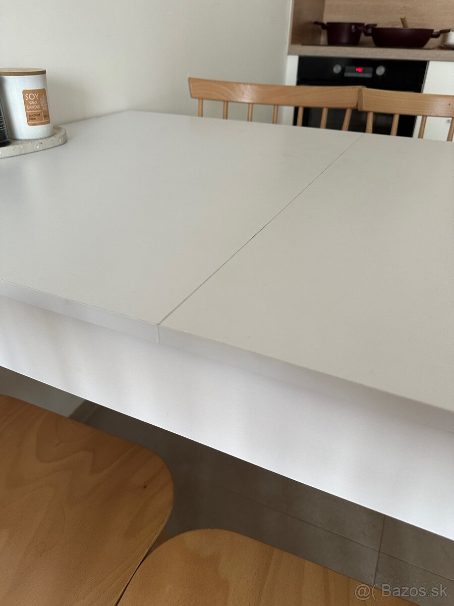 Jedálenský stôl - 2