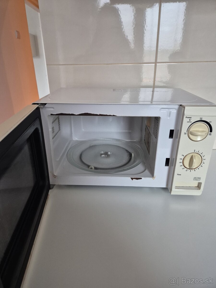 Mikrovlnná rúra - používaná, funkčná - 2