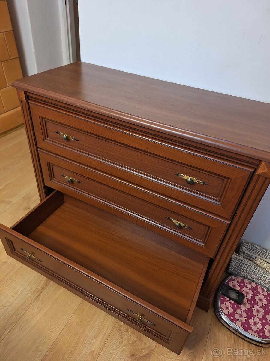 Komoda so spálne - 2